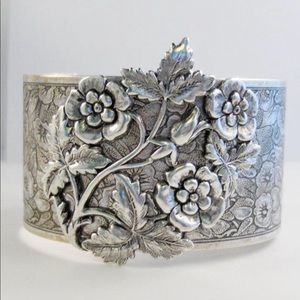 Cuff Bracelet. Floral cuff bracelet